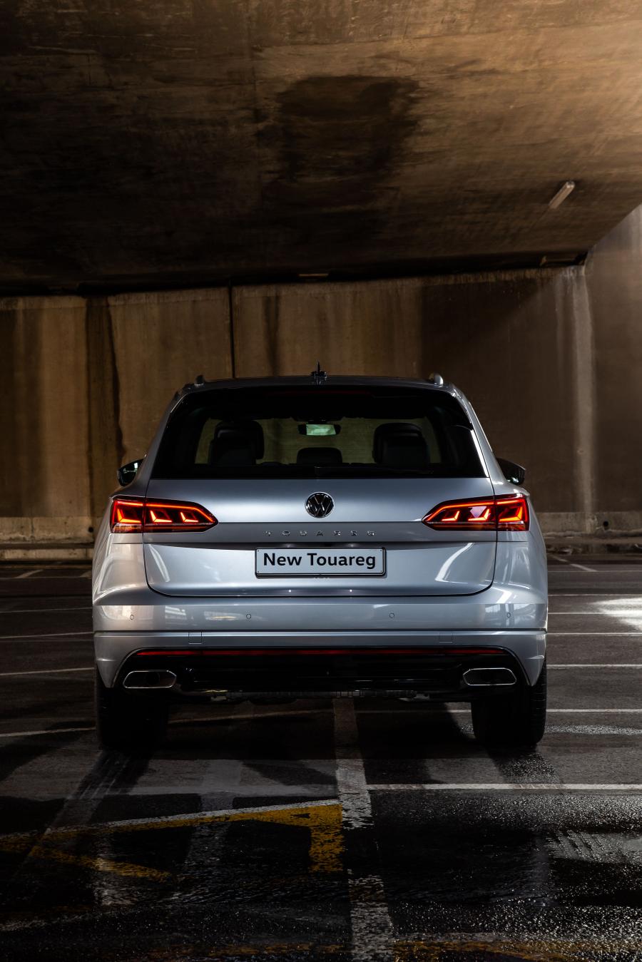  Volkswagen Touareg V6 TDI R-Line 2018 года  (ZA) (фото 9 из 32)